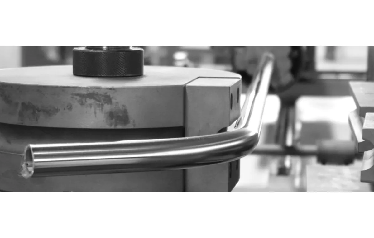 Comment cintrer un tube en aluminium? 